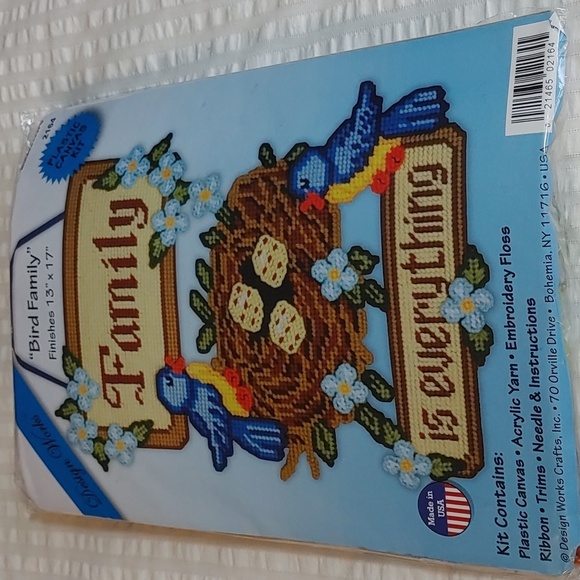 NEW Family Is Everything Wall Decor Plastic canvas Kit - Picture 2 of 6